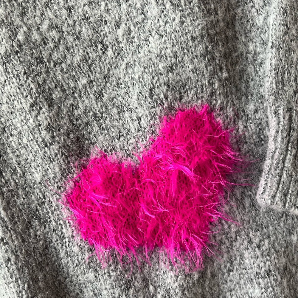 George Girls Eyelash Heart Sweater - NWOT - Picture 9 of 9